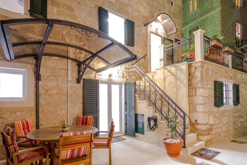 Apartments And Rooms Villa Erede Split Exterior foto